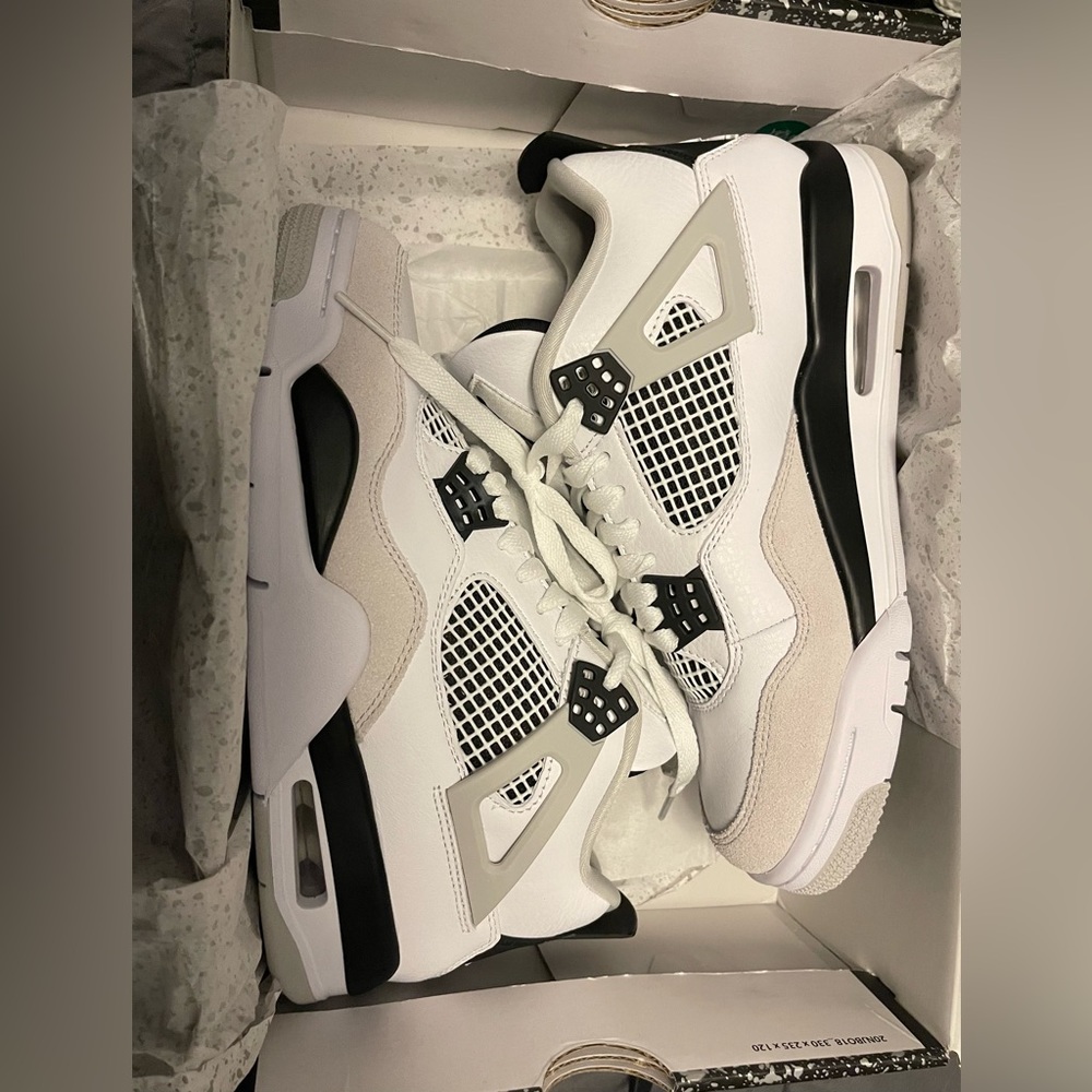 Air Jordan 4 Retro Military Black